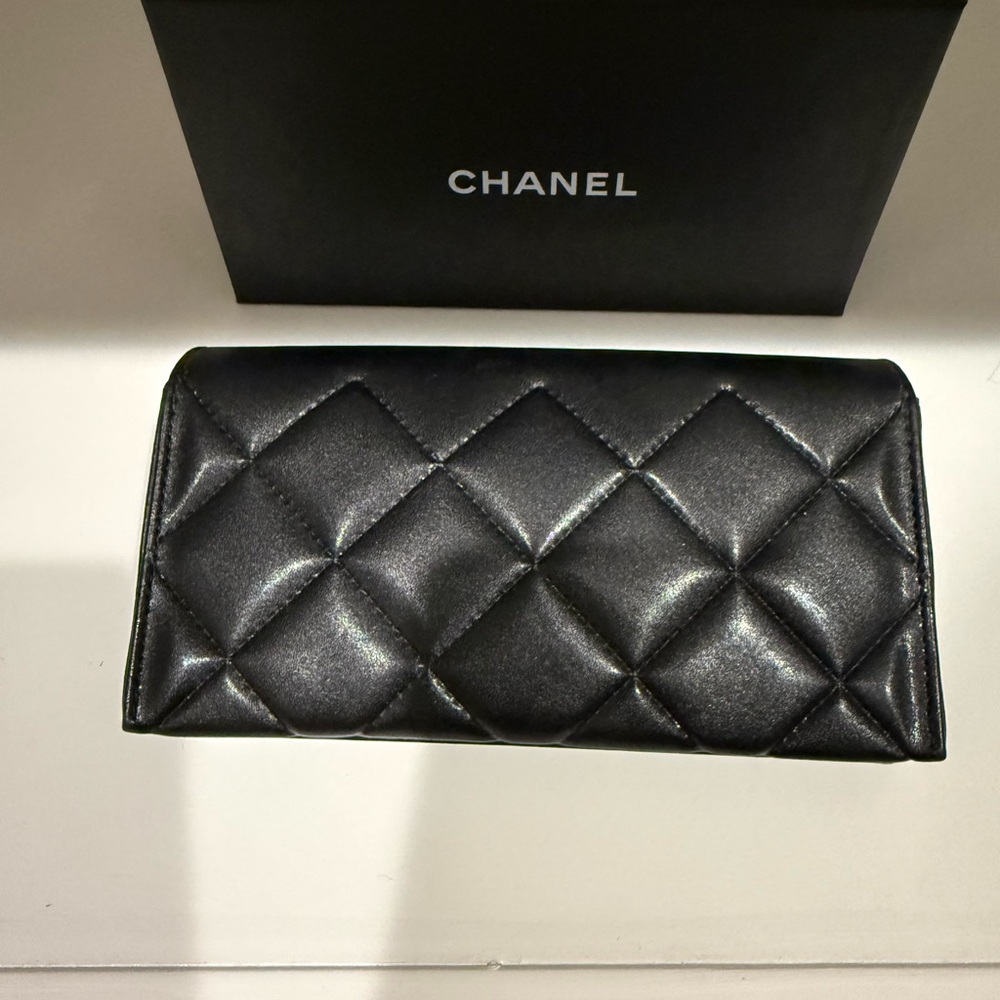 CHANEL Pilot Sunglasses (Women’s) - Polarized - Black and Silver - Picture 10 of 13